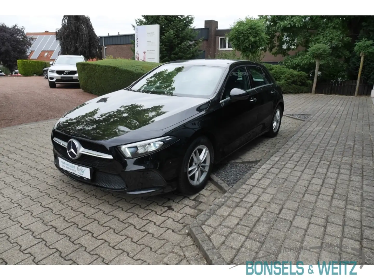 Mercedes-Benz A 180 -Klasse EU6d STYLE Navi Digitales Cockpit Memory S Black - 2