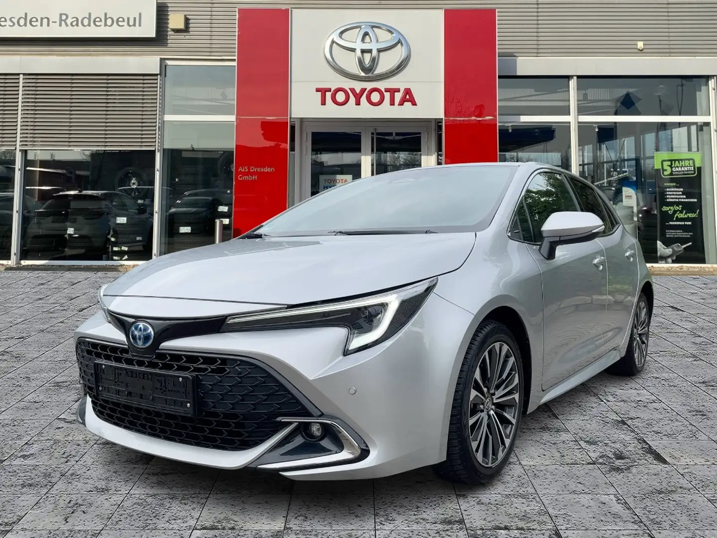 Toyota Corolla 1.8 Hybrid Team D CloudNavi*KAM*DAB*SHZ Silber - 2