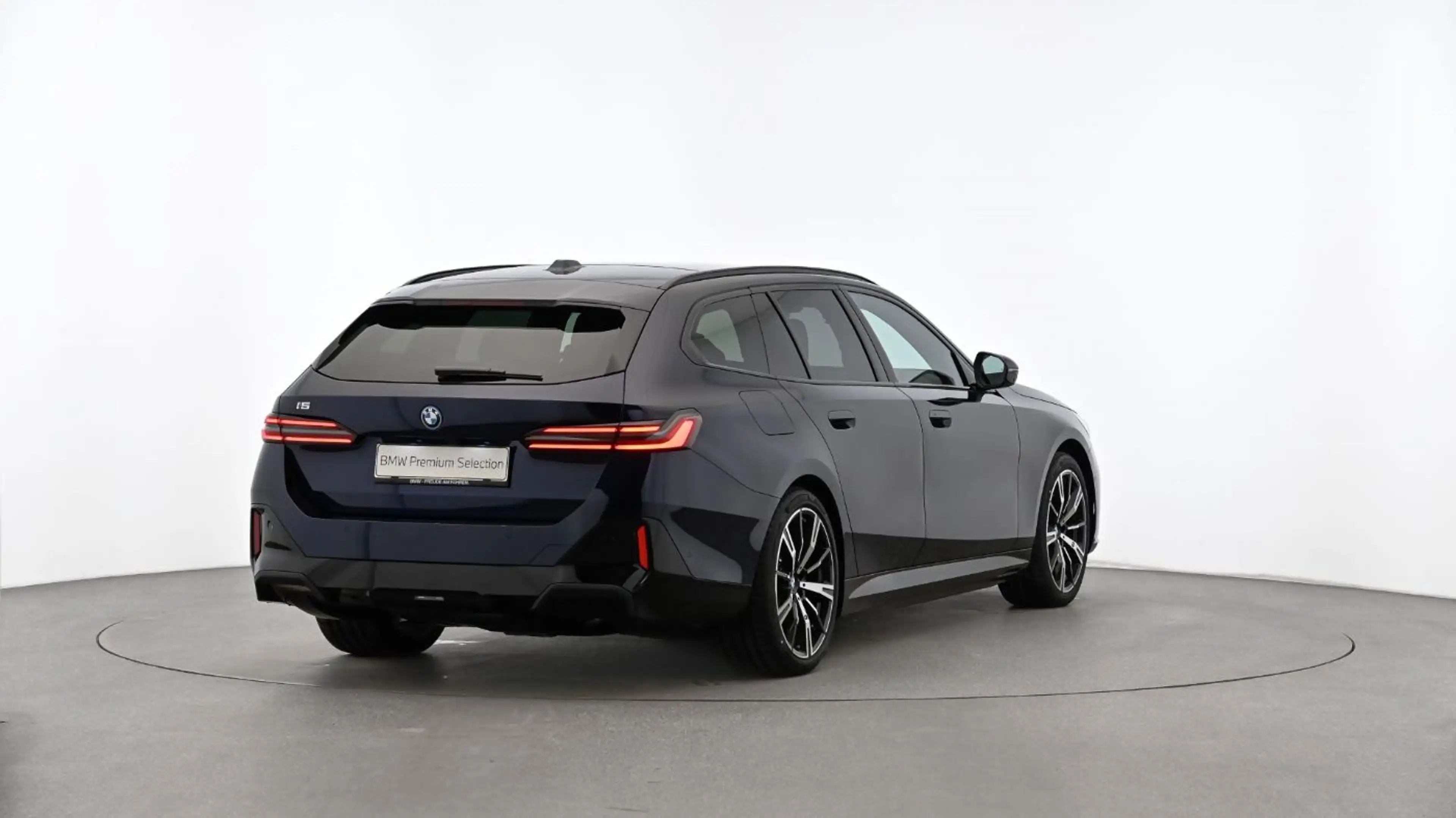BMW i5 Touring Touring xDrive 40 M-Sport xDrive KAM — photo 11