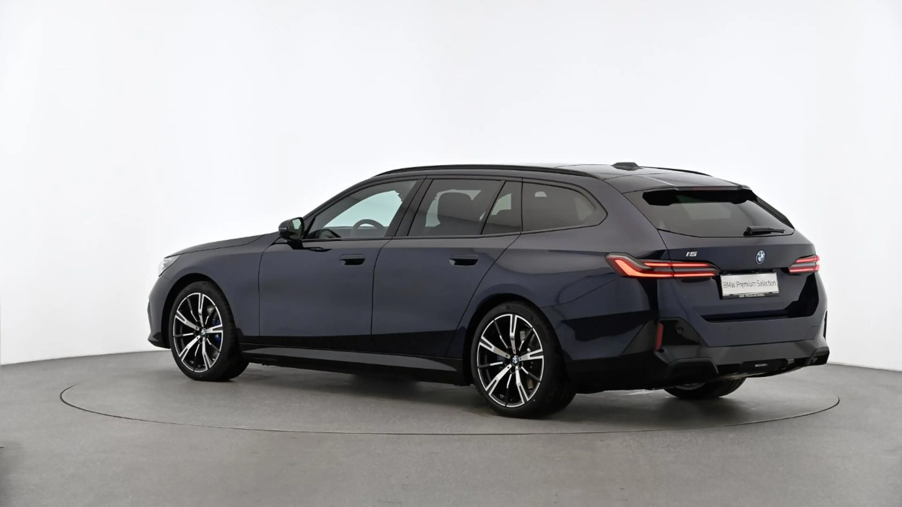 BMW i5 Touring Touring xDrive 40 M-Sport xDrive KAM — photo 4