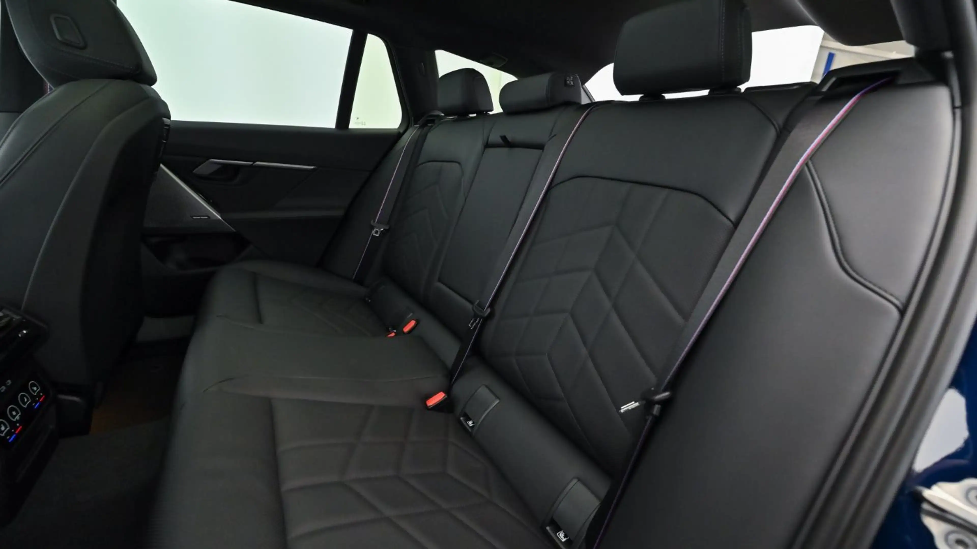 BMW i5 Touring Touring xDrive 40 M-Sport xDrive KAM — photo 12