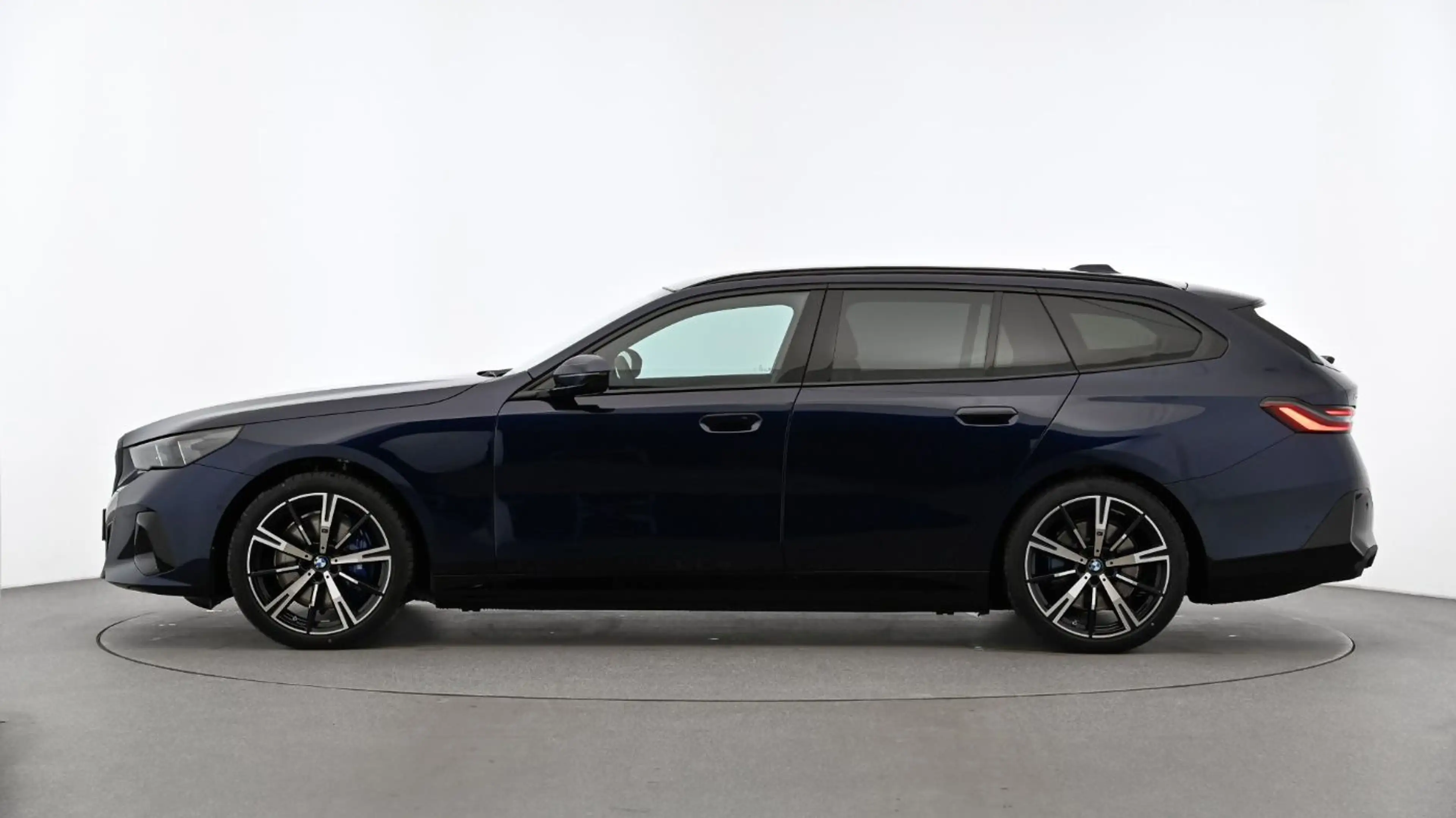 BMW i5 Touring Touring xDrive 40 M-Sport xDrive KAM — photo 5