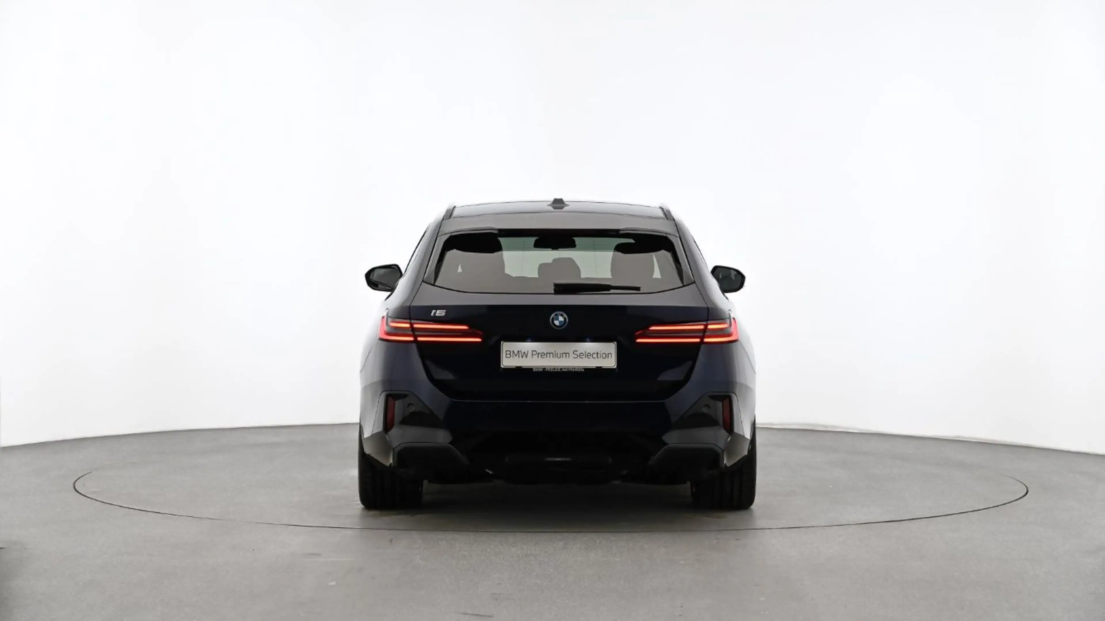BMW i5 Touring Touring xDrive 40 M-Sport xDrive KAM — photo 3