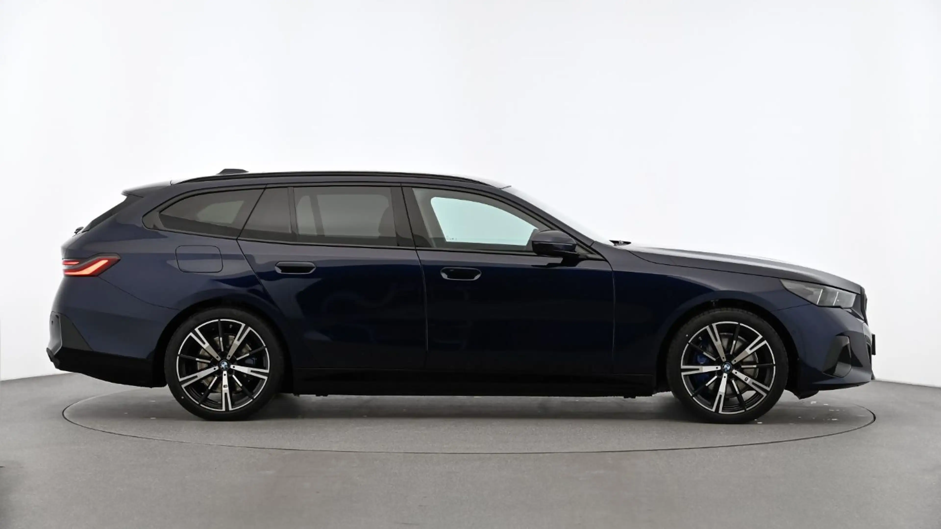 BMW i5 Touring Touring xDrive 40 M-Sport xDrive KAM — photo 10
