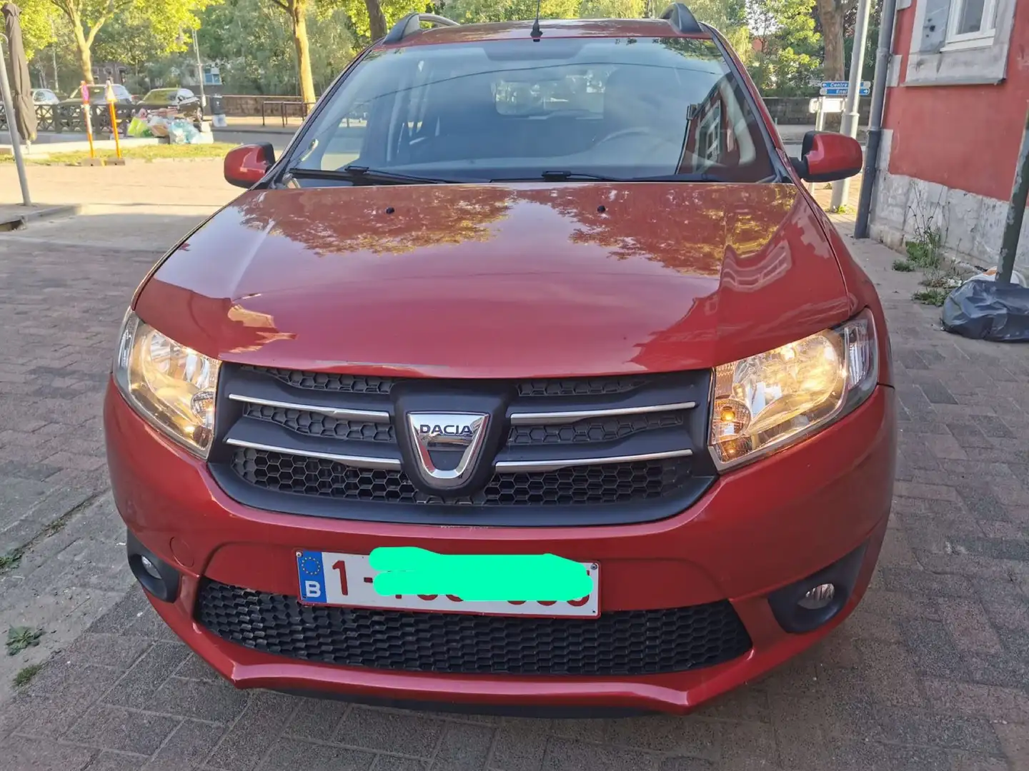Dacia Logan 1.5 dCi Ambiance Czerwony - 1
