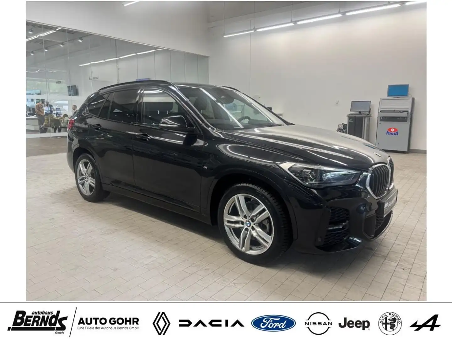 BMW X1 sDrive18i Aut. M Sport - AHK abn., Navi, SHZ, PDC Noir - 2