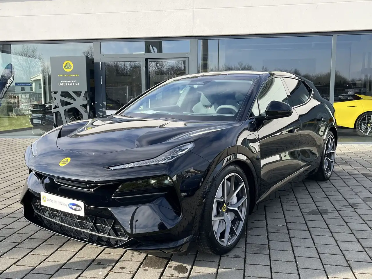 Lotus Eletre