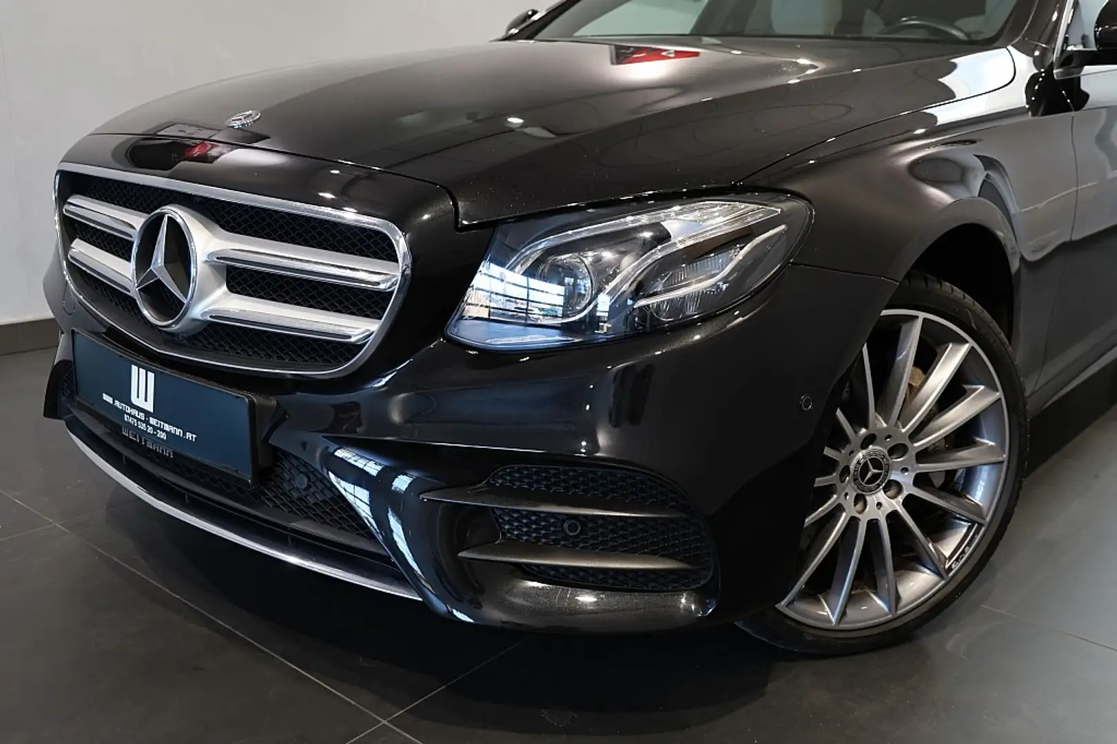 Mercedes-Benz E 350 d T 4MATIC Aut. Schwarz - 2