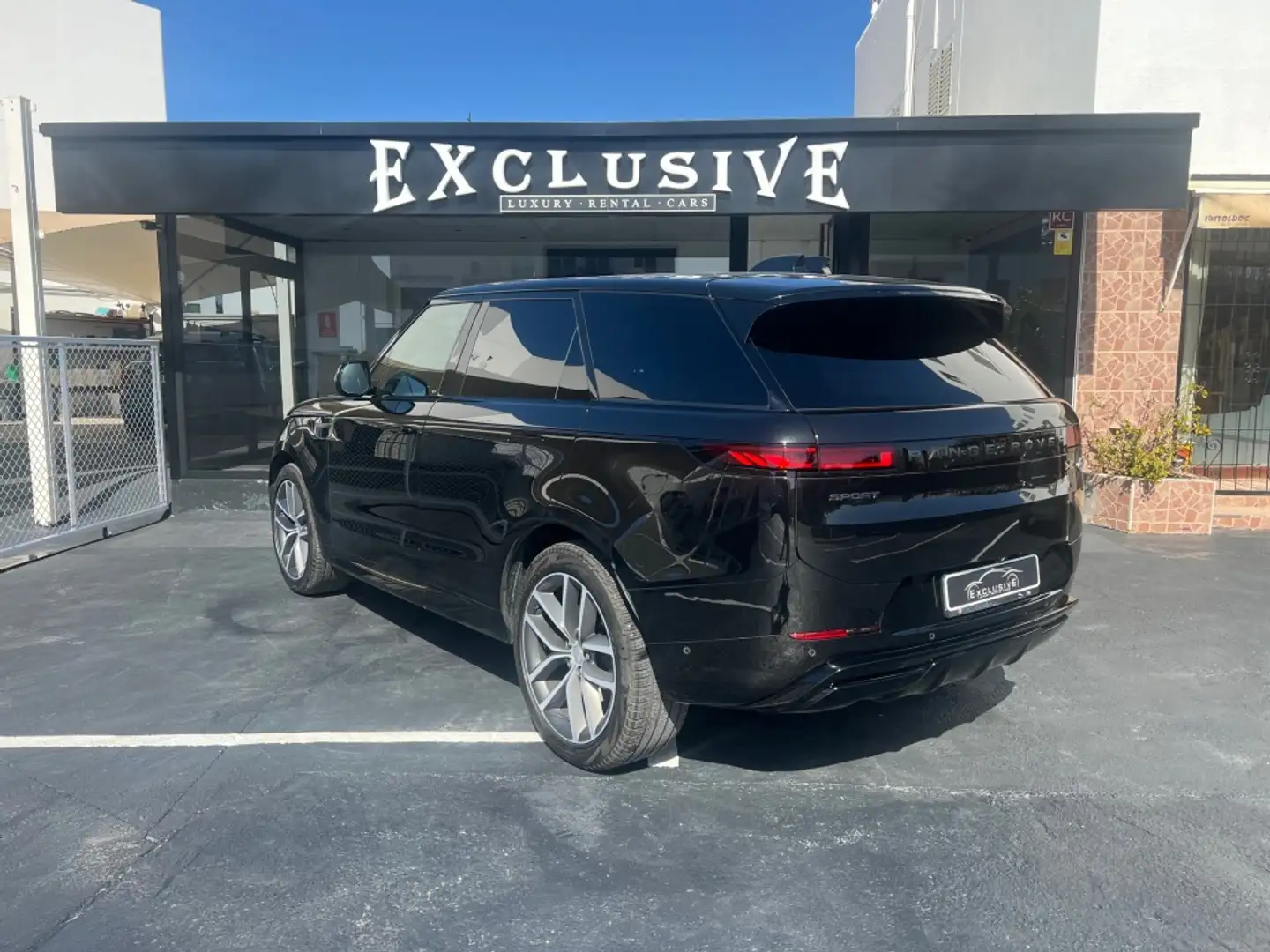 Land Rover Range Rover Sport 3.0D TD6 MHEV Dynamic SE 300 Negro - 2