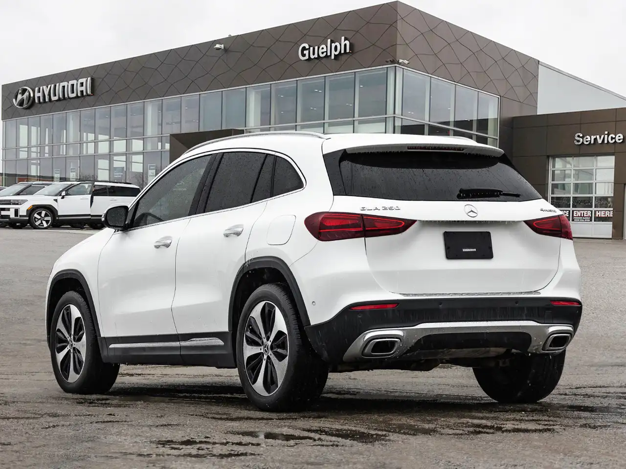 Mercedes-Benz GLA снимка Mercedes-Benz GLA