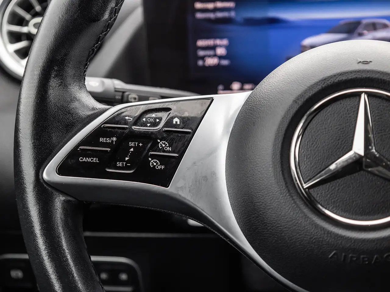 Mercedes-Benz GLA снимка Mercedes-Benz GLA