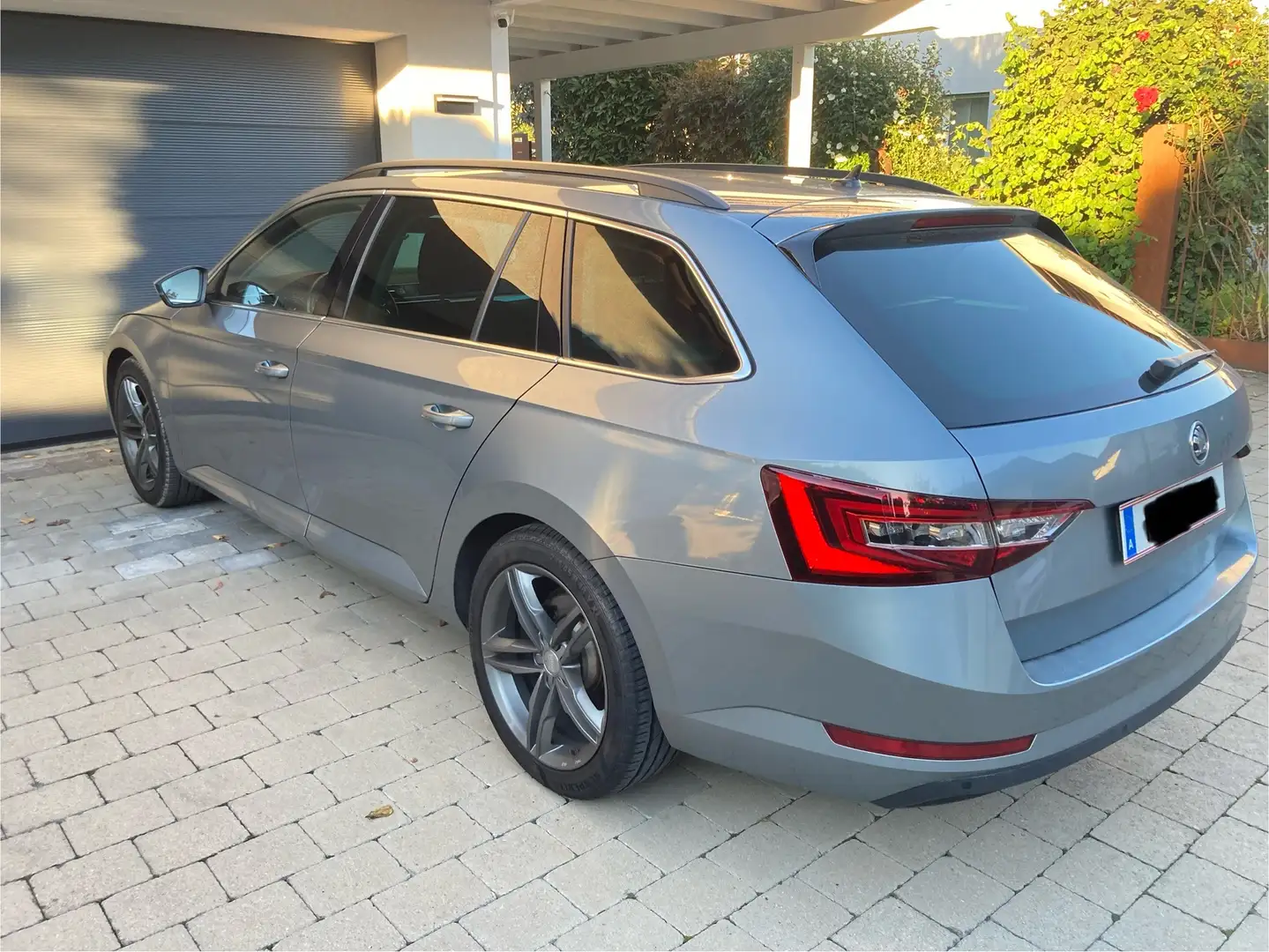Skoda Superb Kombi 2,0 TDI Ambition - 2