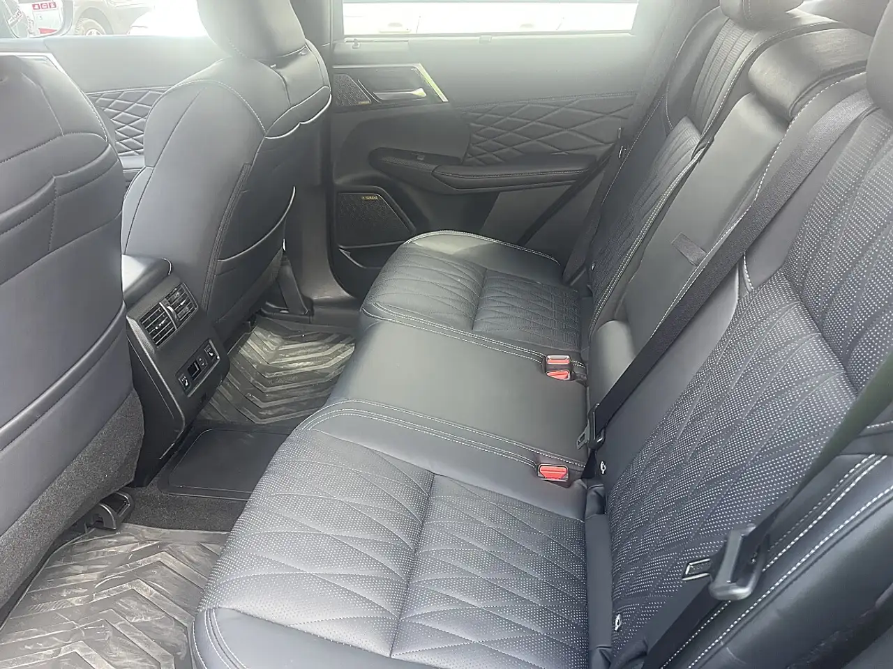 Mitsubishi Outlander 2026