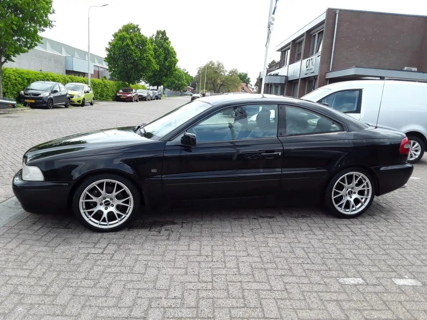 Volvo C70 2.3 T-5 COUPE AUTOMAAT  (MOTOR DEFECT!!) Black - 2