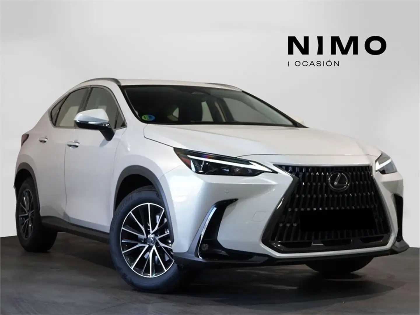 Lexus NX 350h Premium+ 4WD - 1