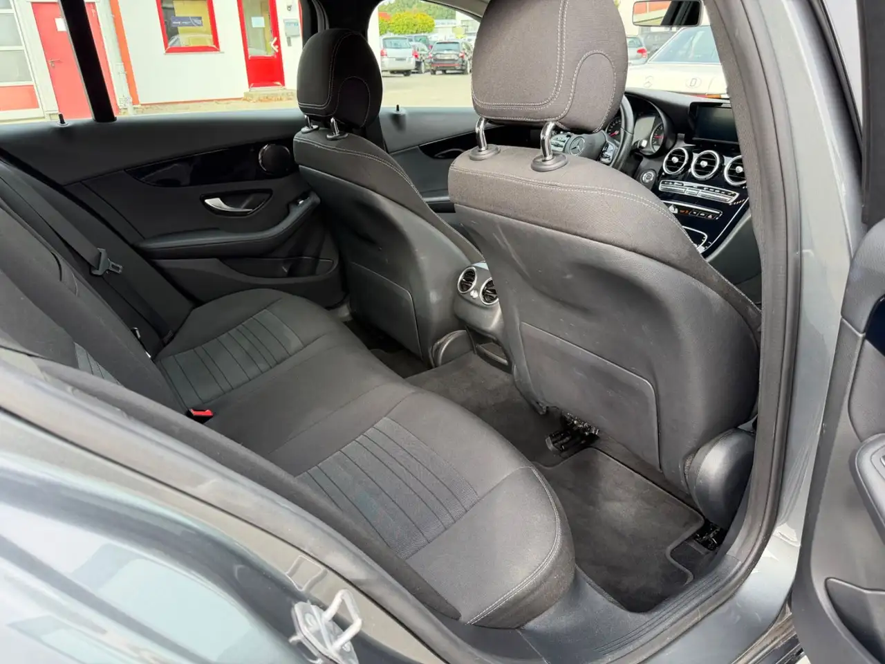 MERCEDES-BENZ C220 W205 BREAK - CAMÉRA DE RECUL - VOLANT CUIR - ATTELAGE FIXE