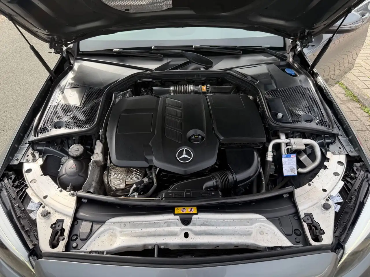 MERCEDES-BENZ C220 W205 BREAK - CAMÉRA DE RECUL - VOLANT CUIR - ATTELAGE FIXE