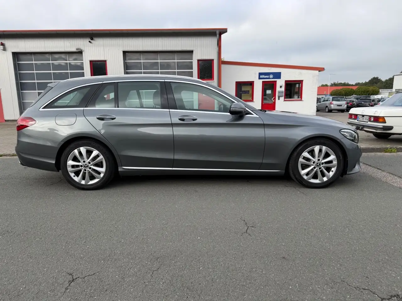 MERCEDES-BENZ C220 W205 BREAK - CAMÉRA DE RECUL - VOLANT CUIR - ATTELAGE FIXE