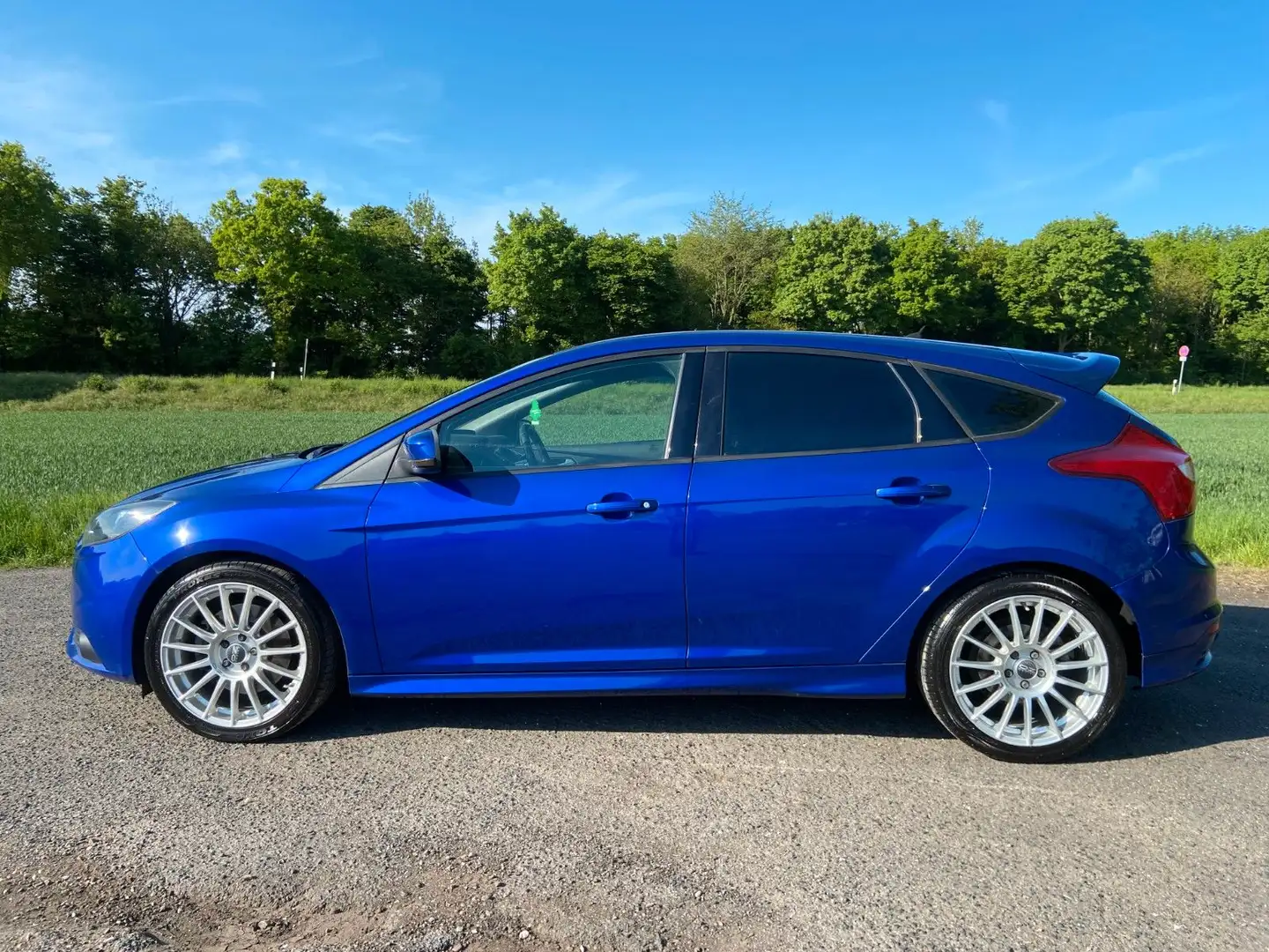 Ford Focus Lim. 2.0 ST Navi Klimaauto Recaro Modrá - 2