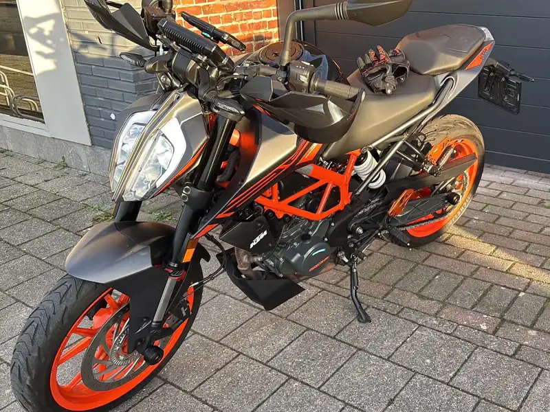 KTM 125 DUKE - foto 4