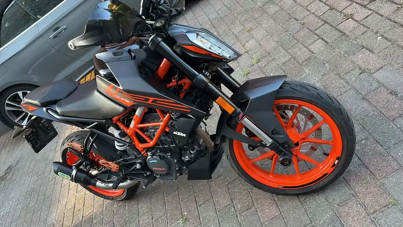 KTM 125 DUKE - foto 3