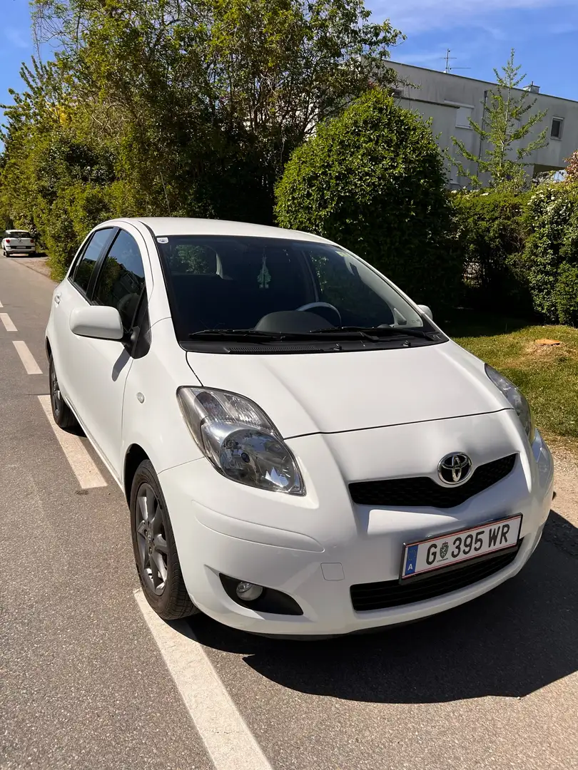 Toyota Yaris 1.33 VVT-i Weiß - 1