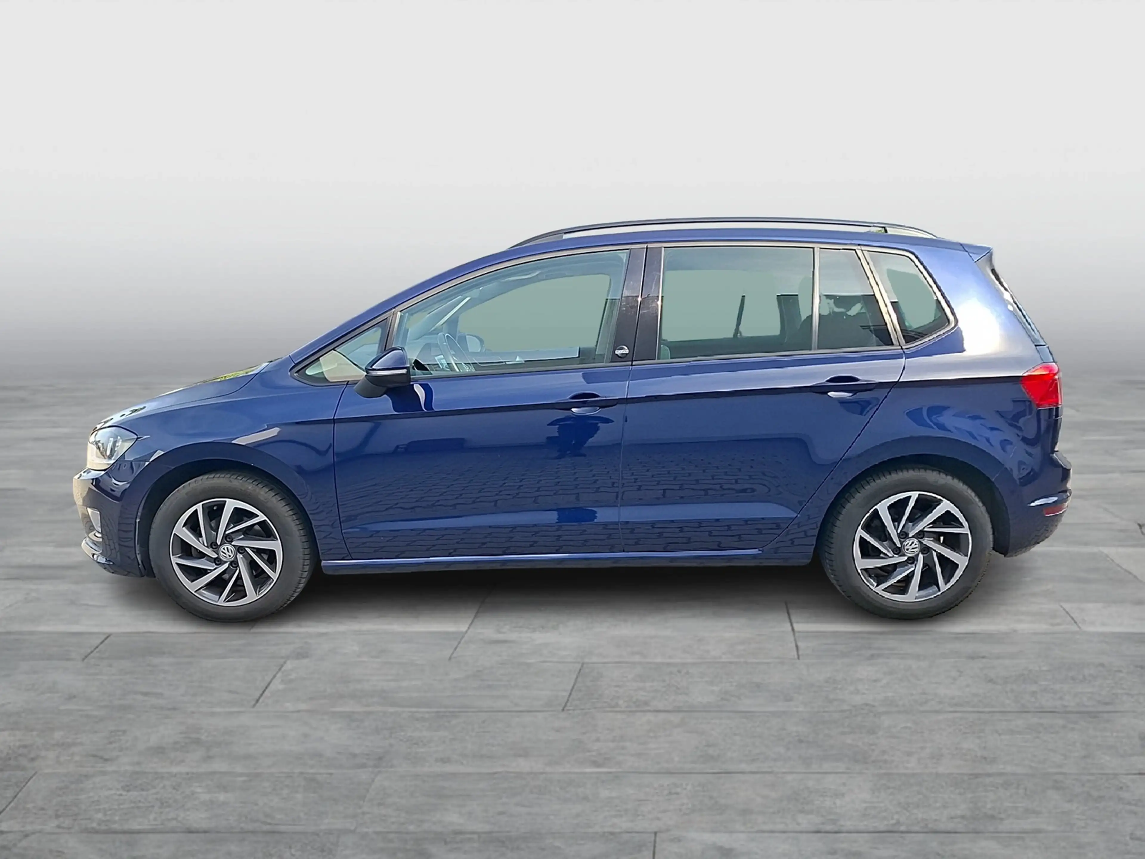 Volkswagen Golf Sportsvan TSI Sound Navi ACC PDC SH LM — photo 2