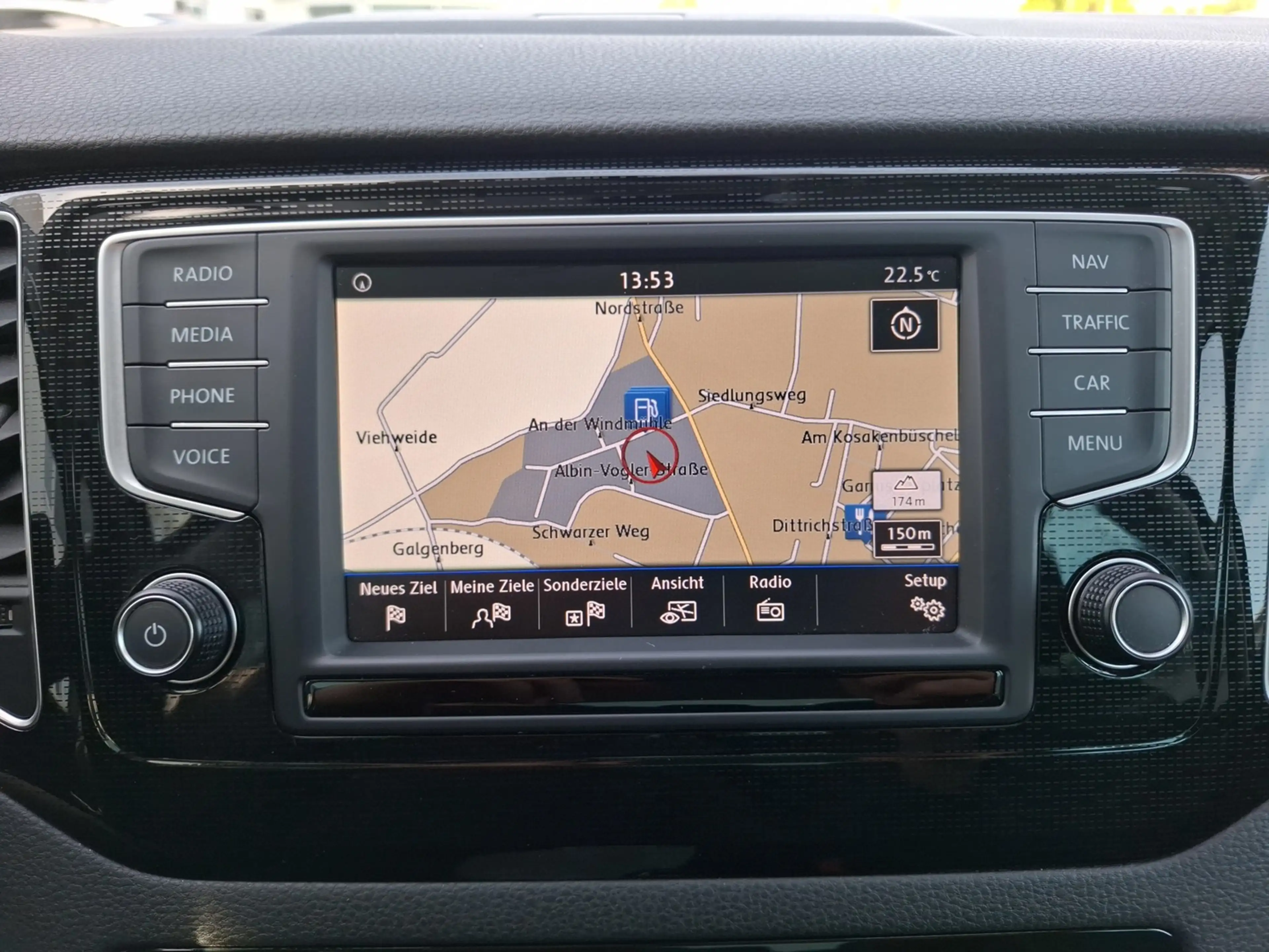 Volkswagen Golf Sportsvan TSI Sound Navi ACC PDC SH LM — photo 15