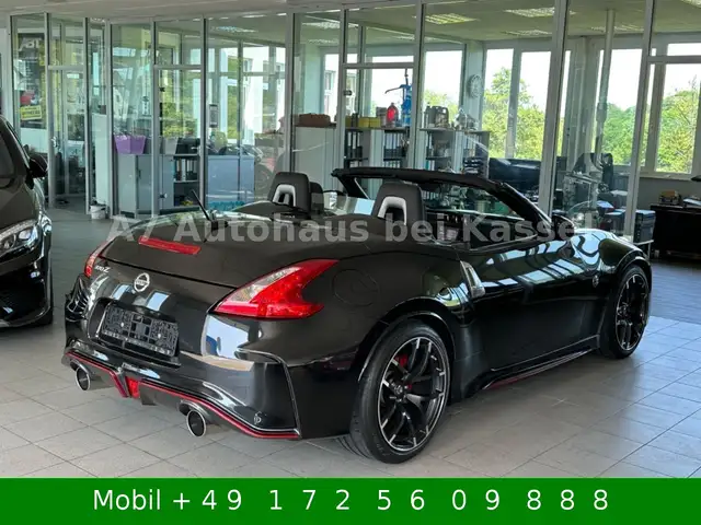 Nissan 370Z view 3