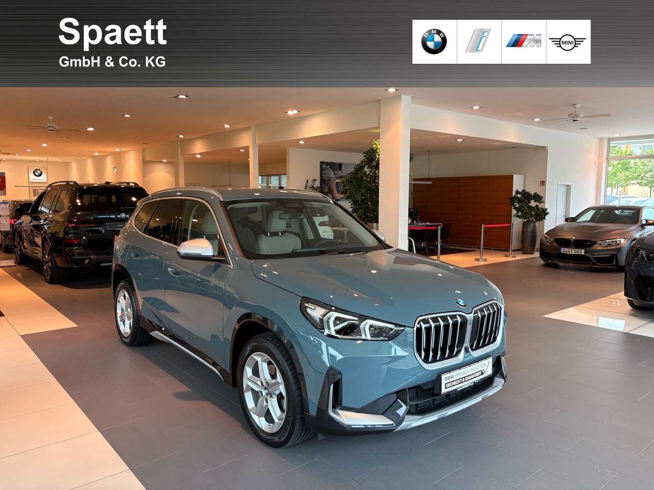 BMW X1 — BMW X1 sDrive18i SAV xLine Head-Up DAB LED AHK Shz