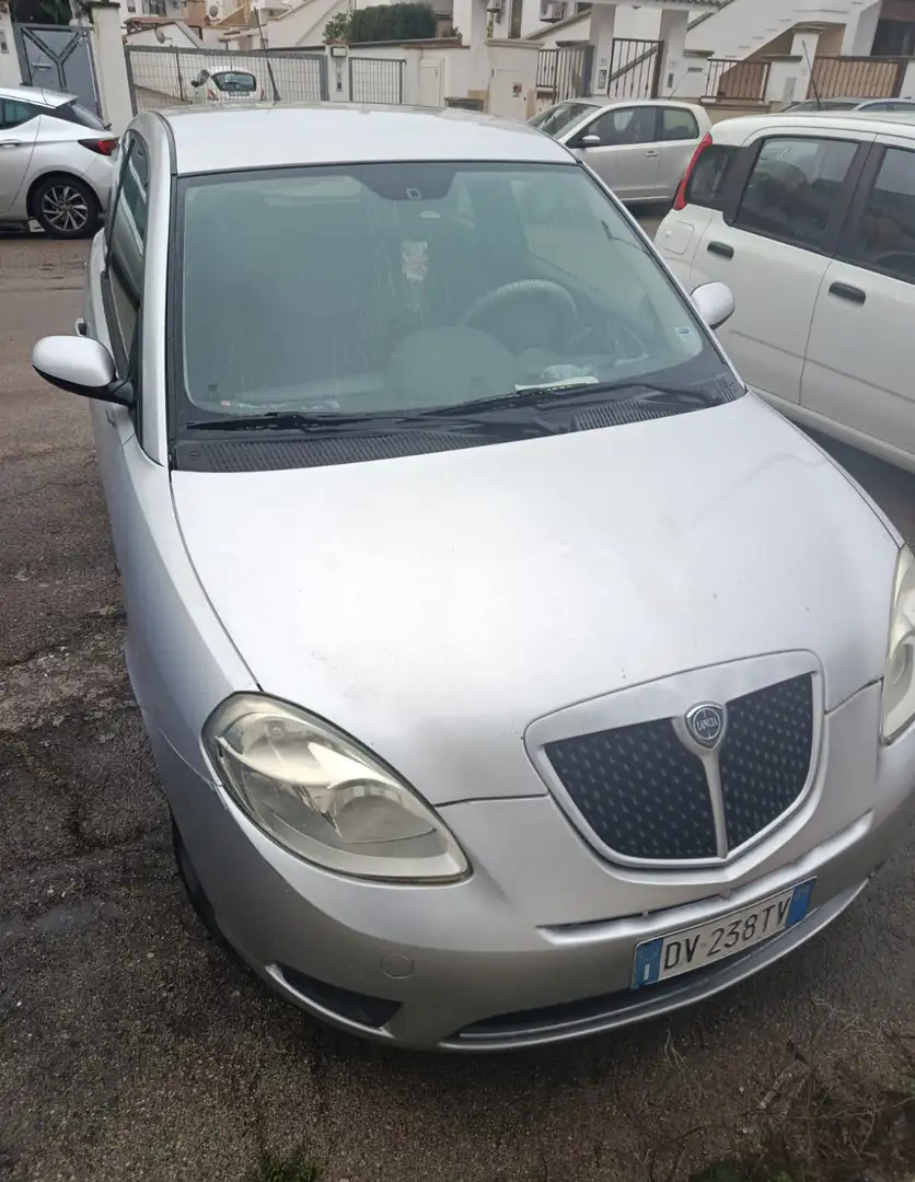 Lancia Y 1.4 12v LX - 2