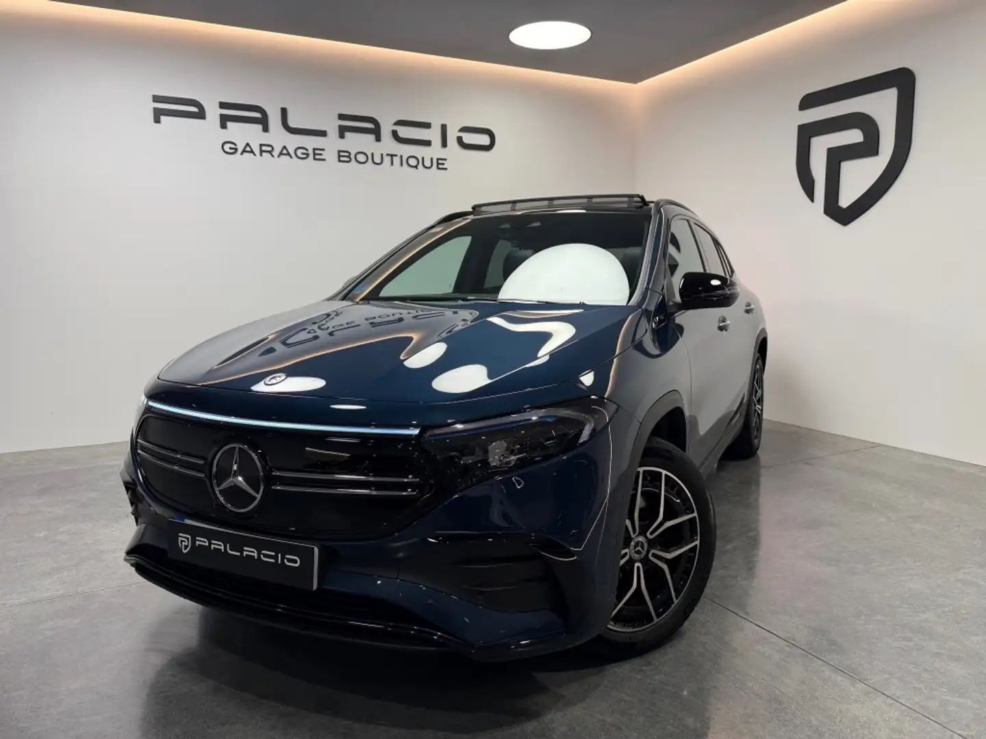 Mercedes-Benz EQA 250 Azul - 2