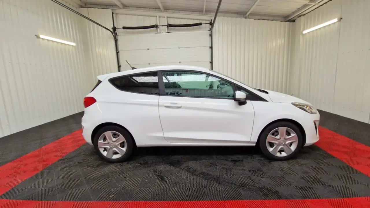 Ford Fiesta 3 portes — photo 4