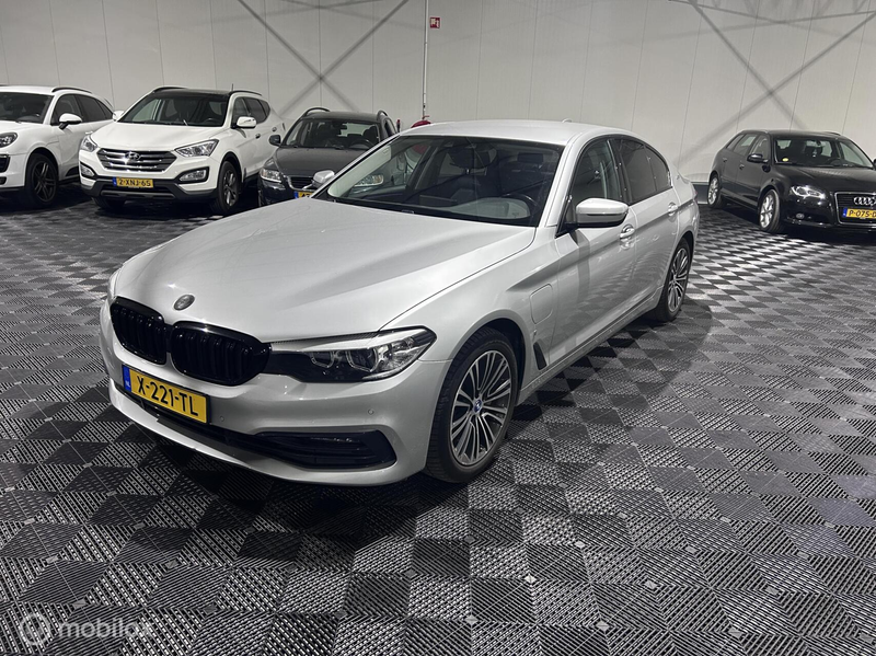 BMW 530 5-serie 530e iPerformance Executive — photo 3