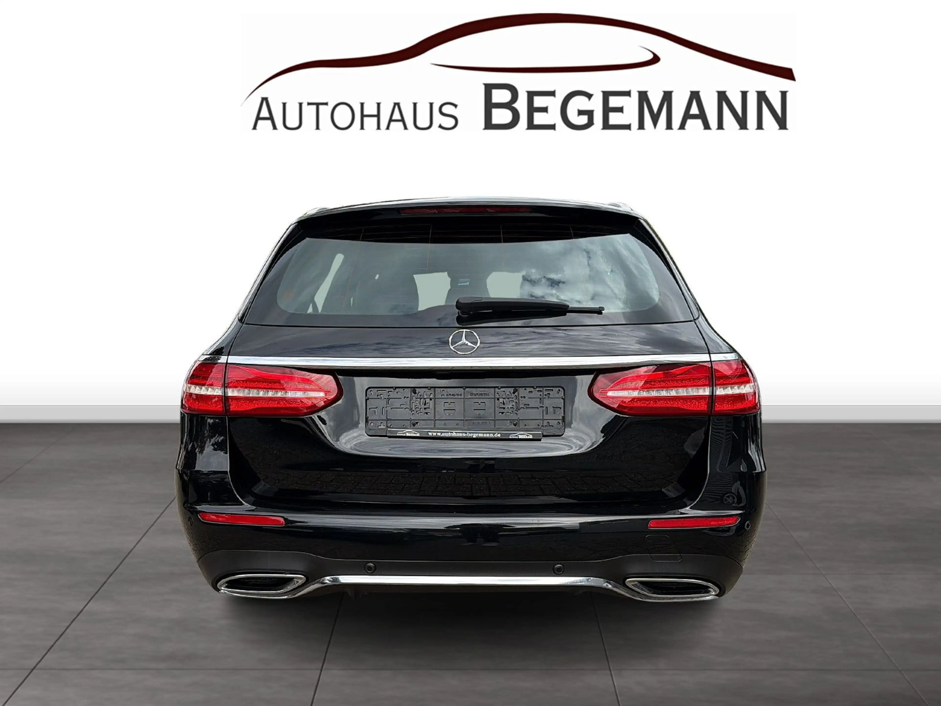 Mercedes-Benz E 400 d 4Matic T-Modell / AMG LINE / 360°/ LEDER — photo 6