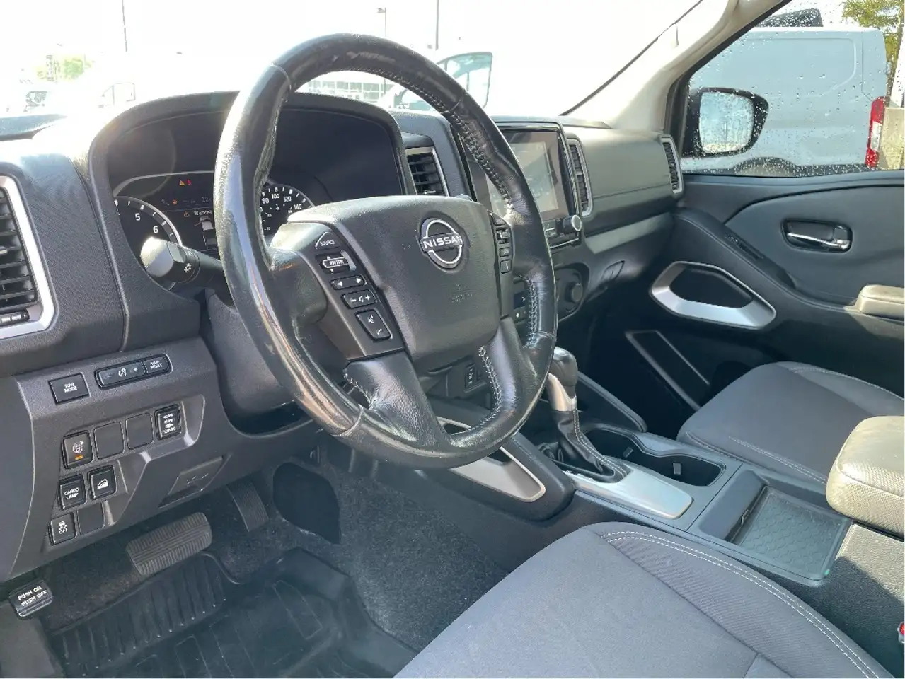 Nissan Frontier снимка Nissan Frontier