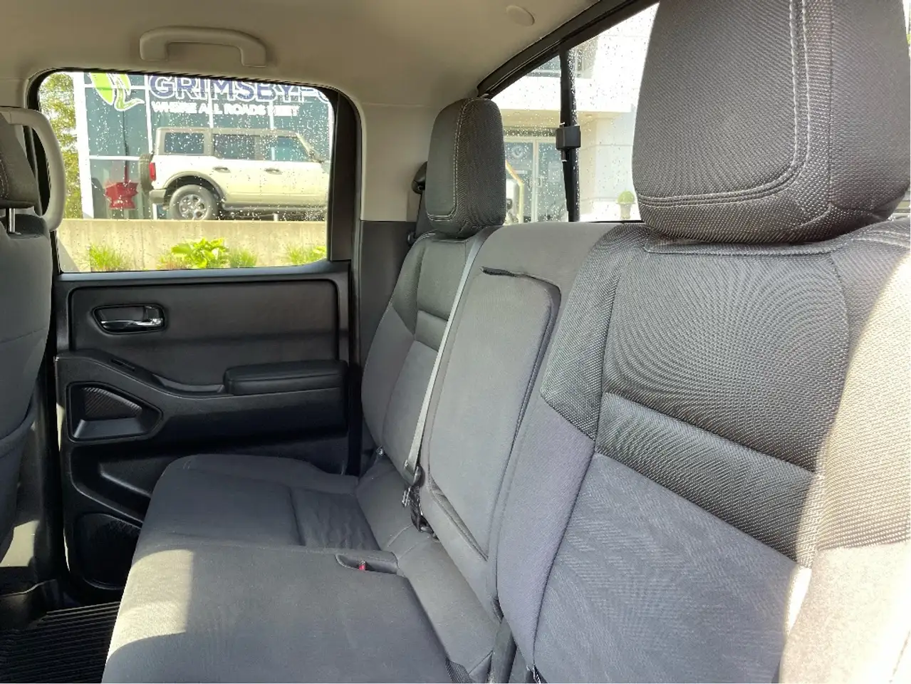 Nissan Frontier снимка Nissan Frontier