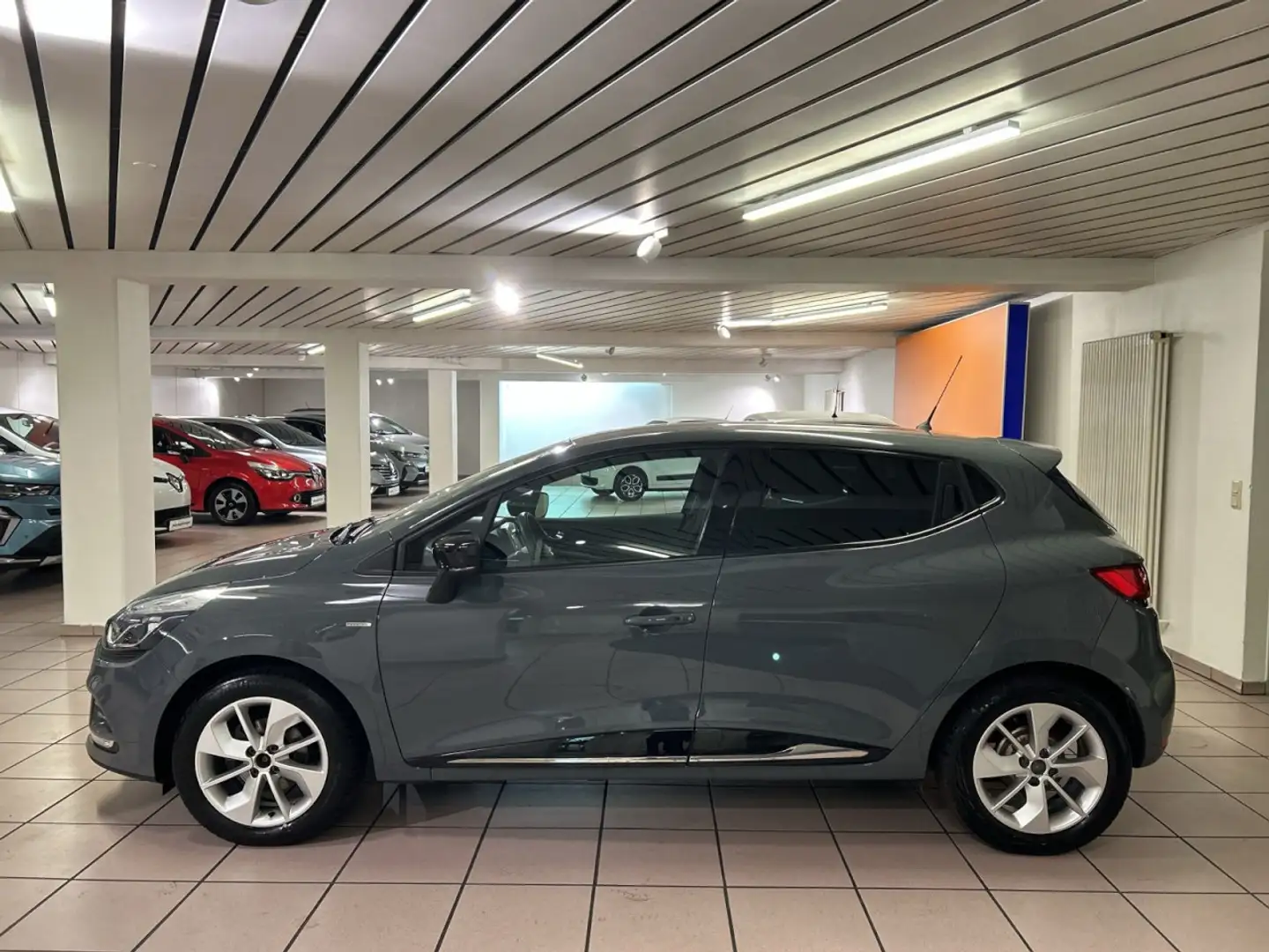 Renault Clio IV Limited Klima Navi Einparkhilfe Fenster el. Grau - 2