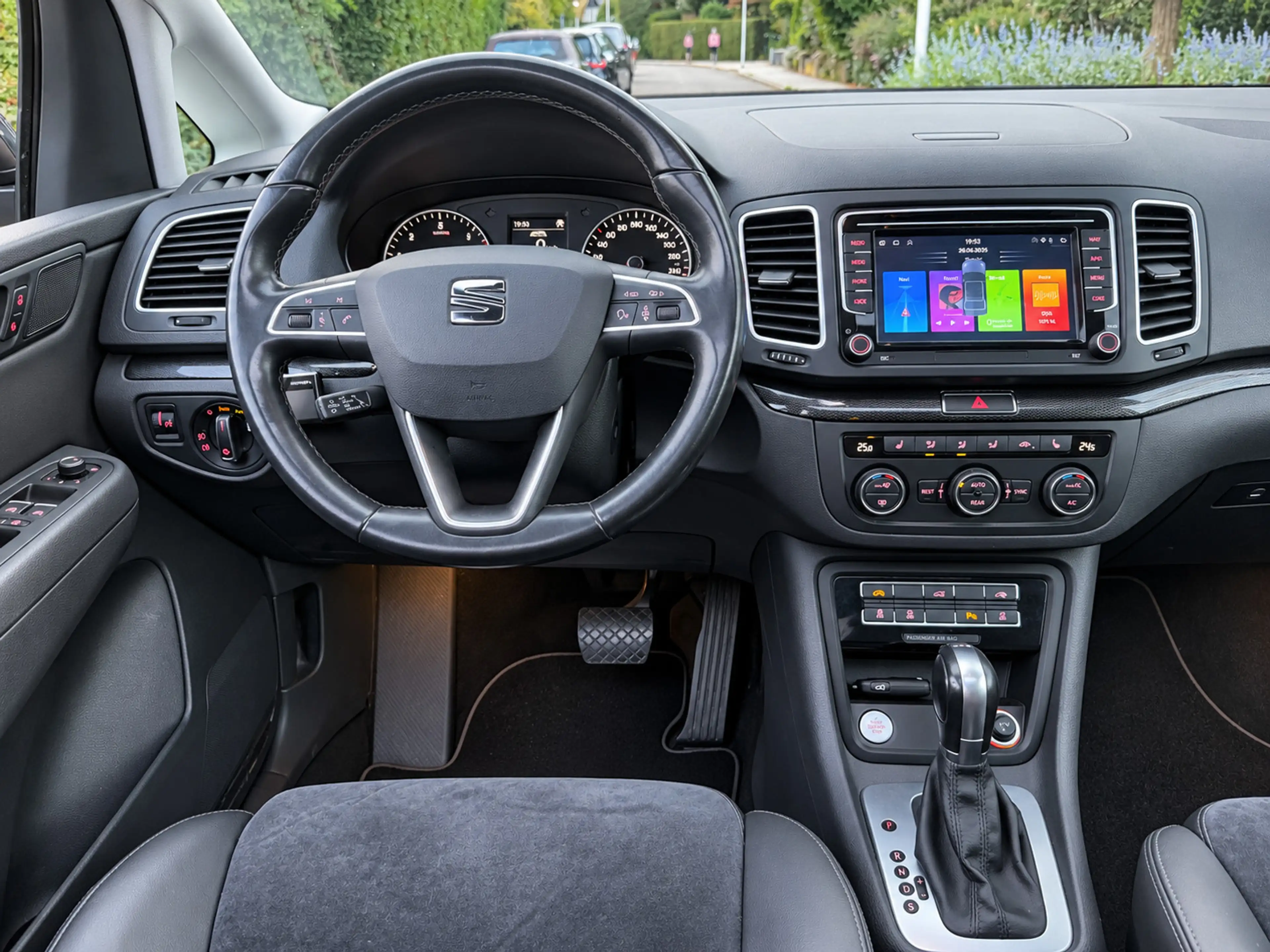 SEAT Alhambra 2.0 TDI DSG|7P|PANO|MEMORY|LED|STOELVERW|ACC|KEYLE — photo 14