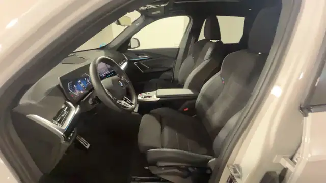 BMW X1 view 8