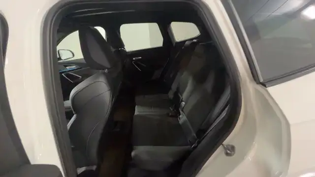 BMW X1 view 9