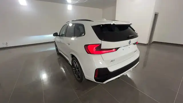 BMW X1 view 6