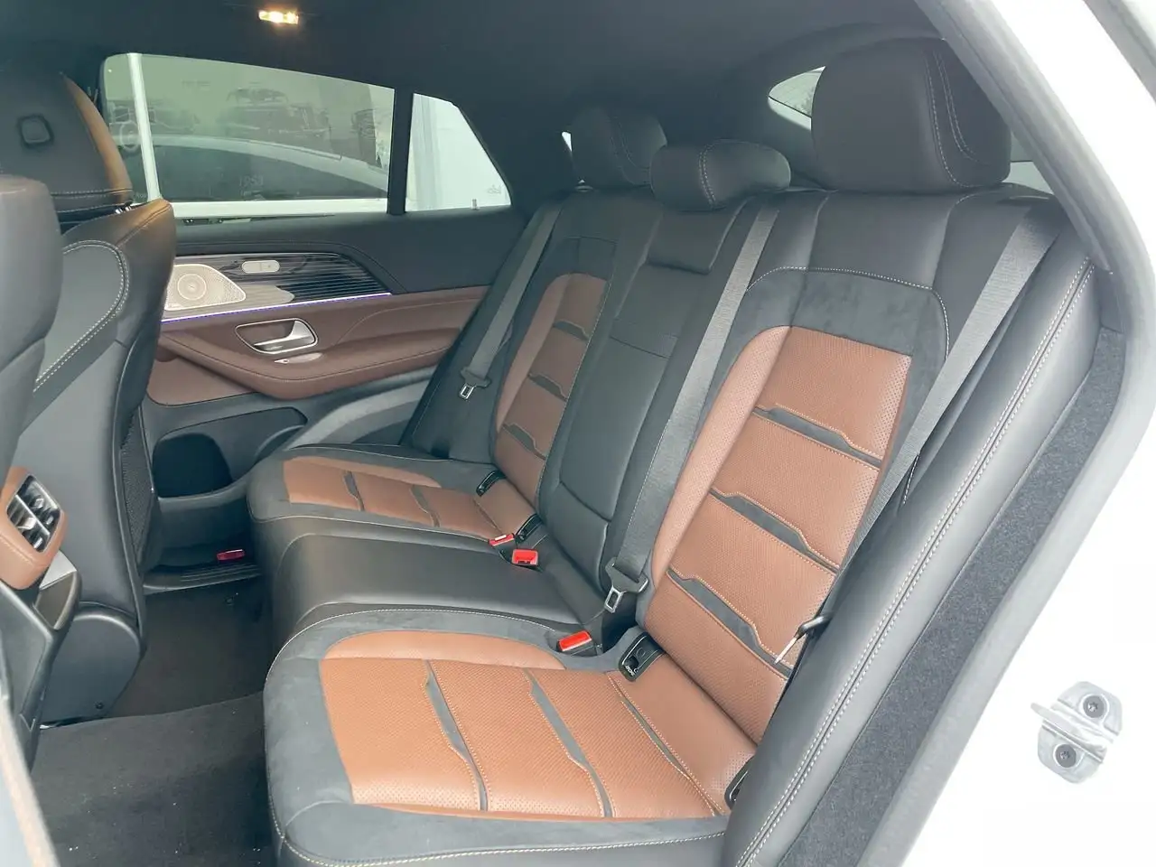 Mercedes-Benz GLE снимка Mercedes-Benz GLE