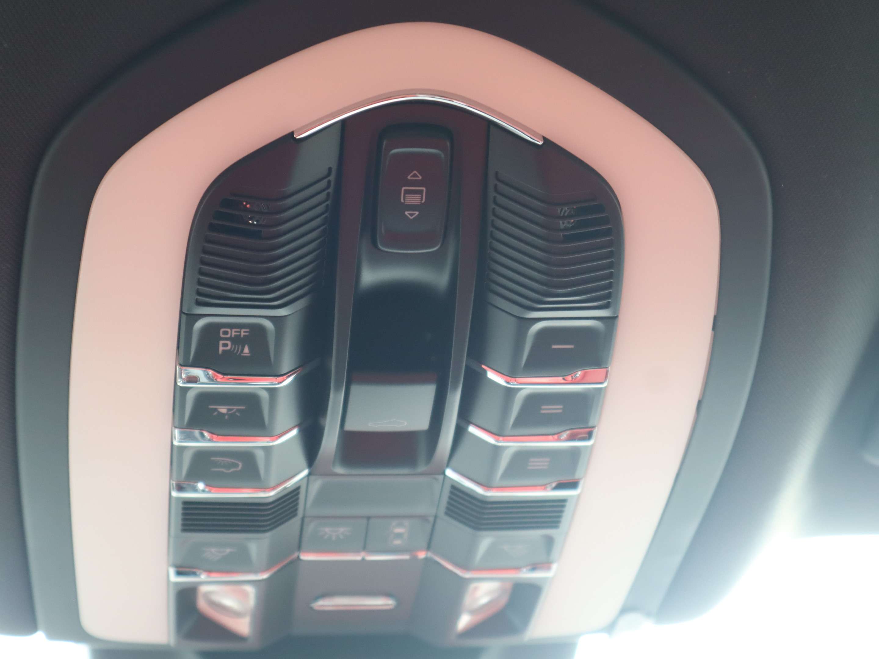 2021 Porsche Macan GTS thumb 19