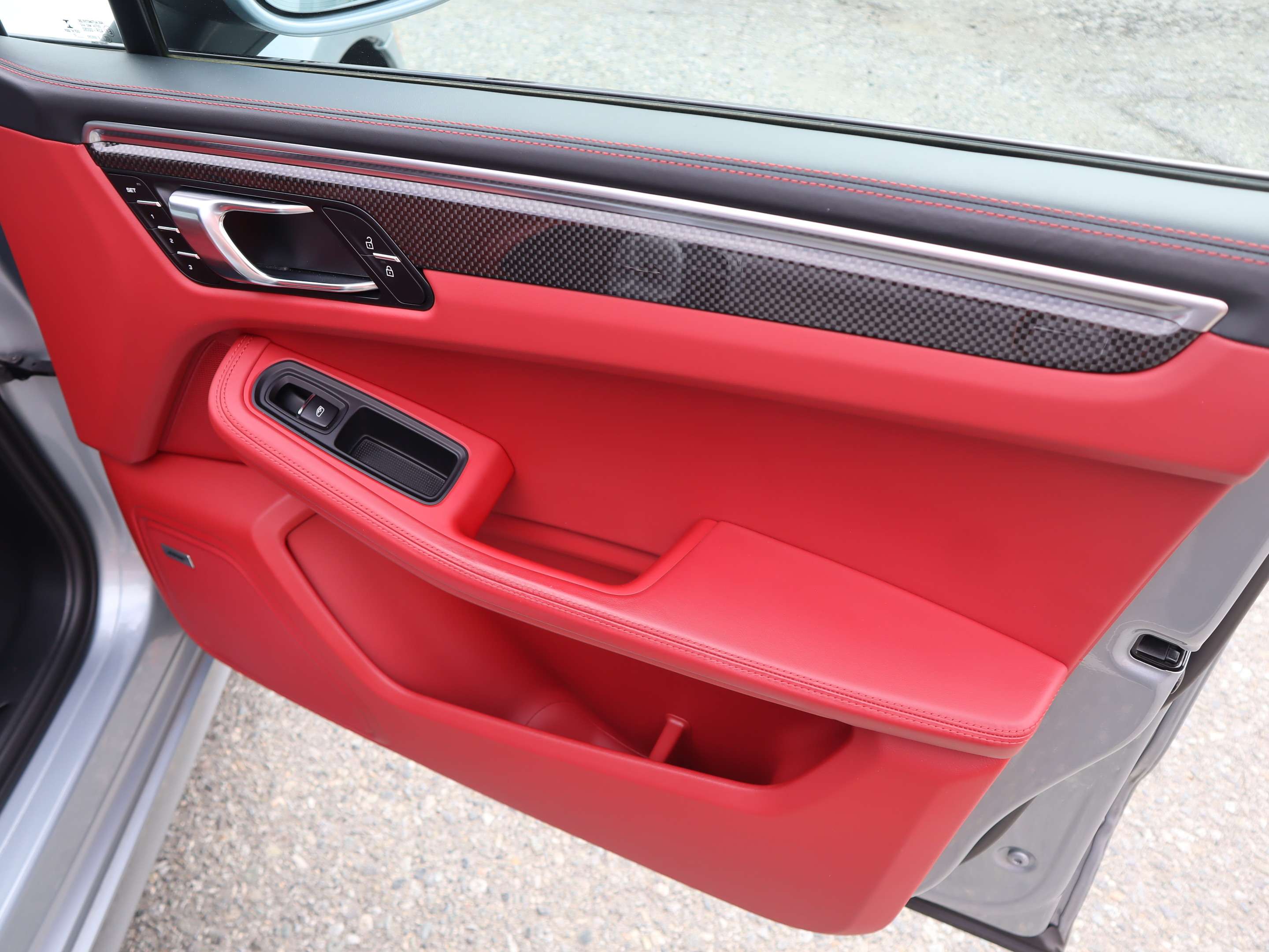 2021 Porsche Macan GTS thumb 25