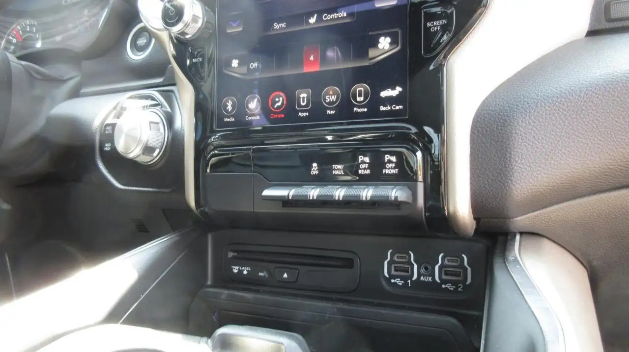 RAM 1500 снимка RAM 1500