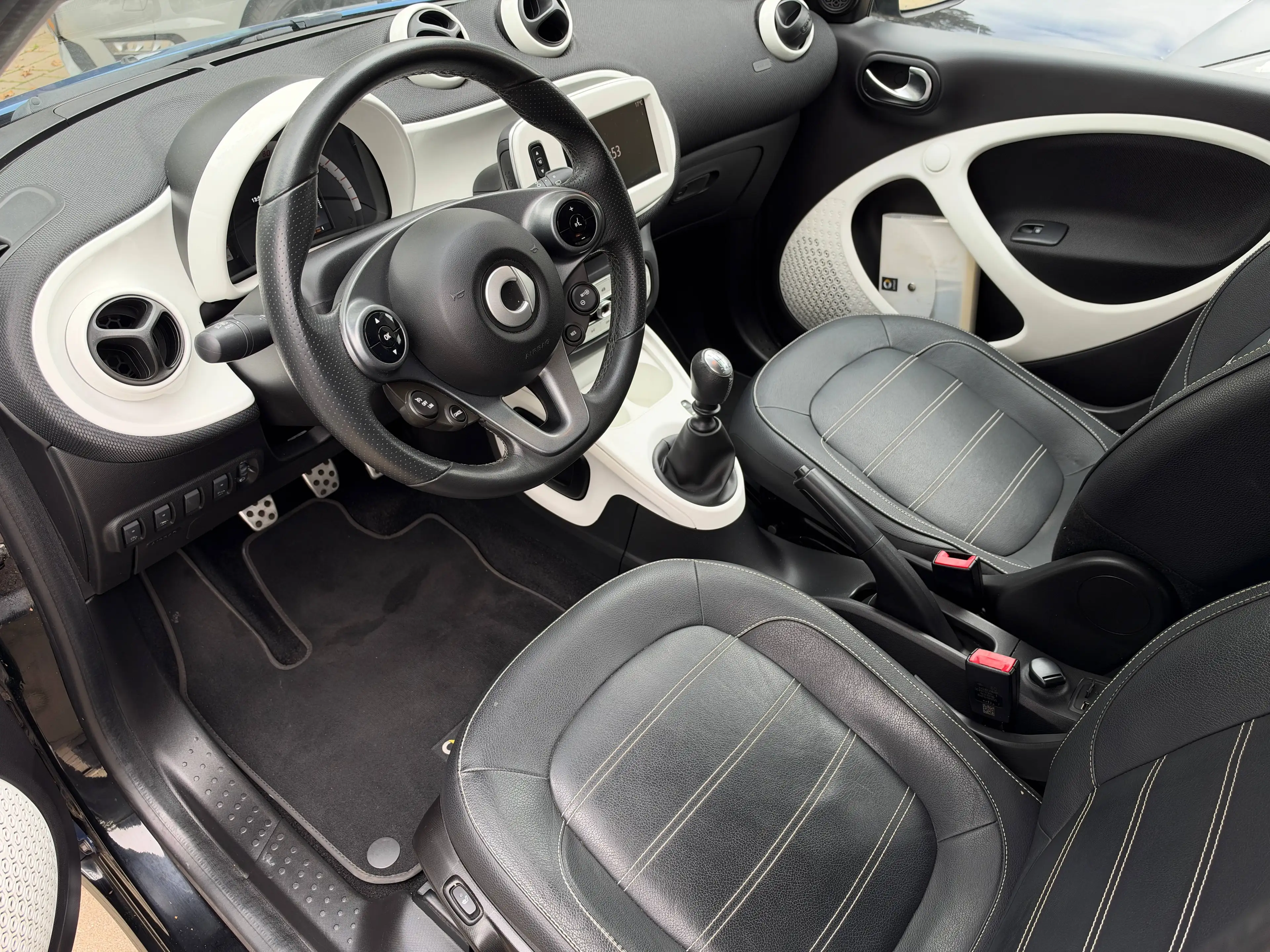 smart forFour Prime Cabrio 90 PS 2.HD*LED*Leder*Klima*Sitzhz*PDC — photo 7