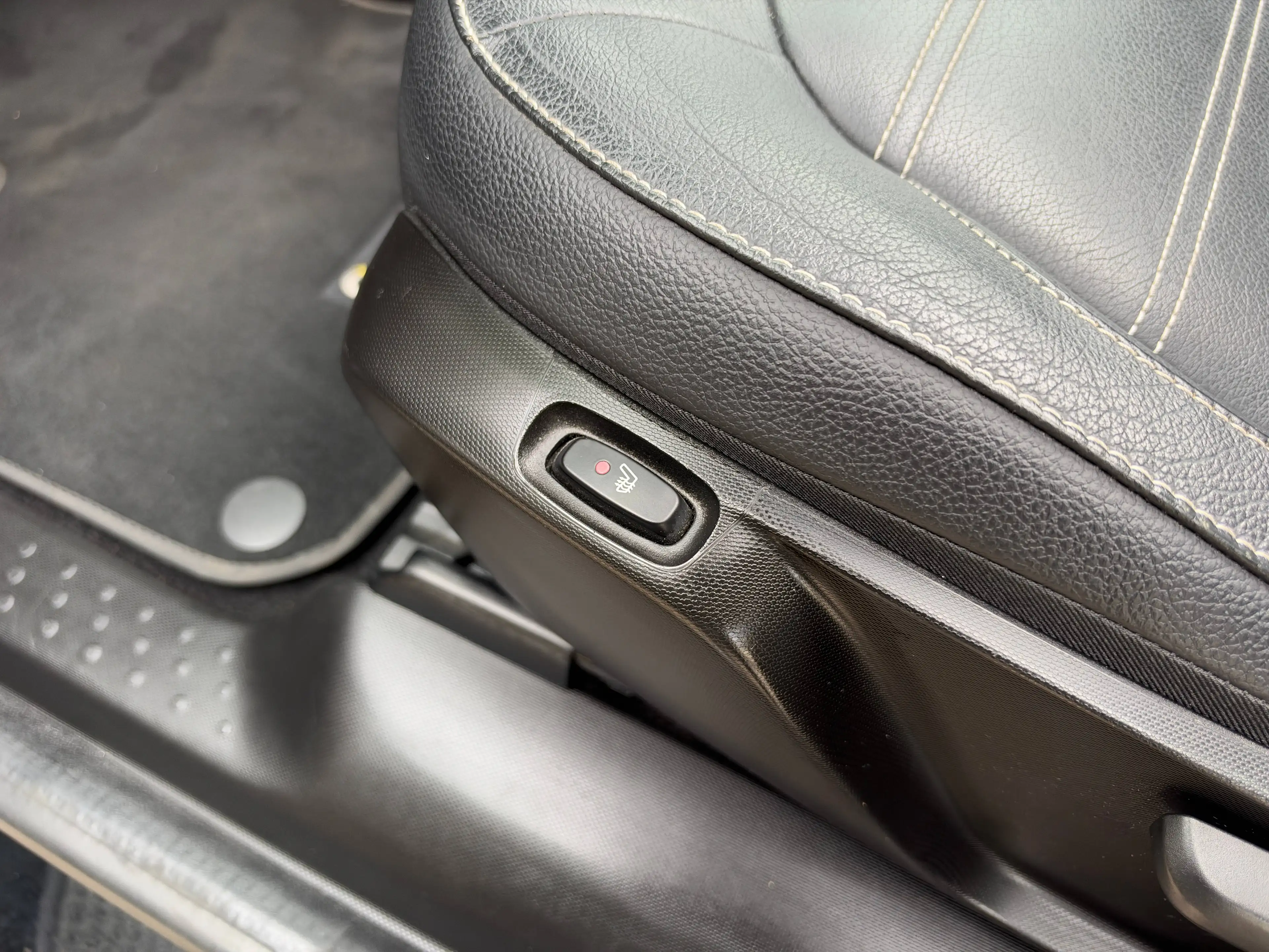 smart forFour Prime Cabrio 90 PS 2.HD*LED*Leder*Klima*Sitzhz*PDC — photo 16