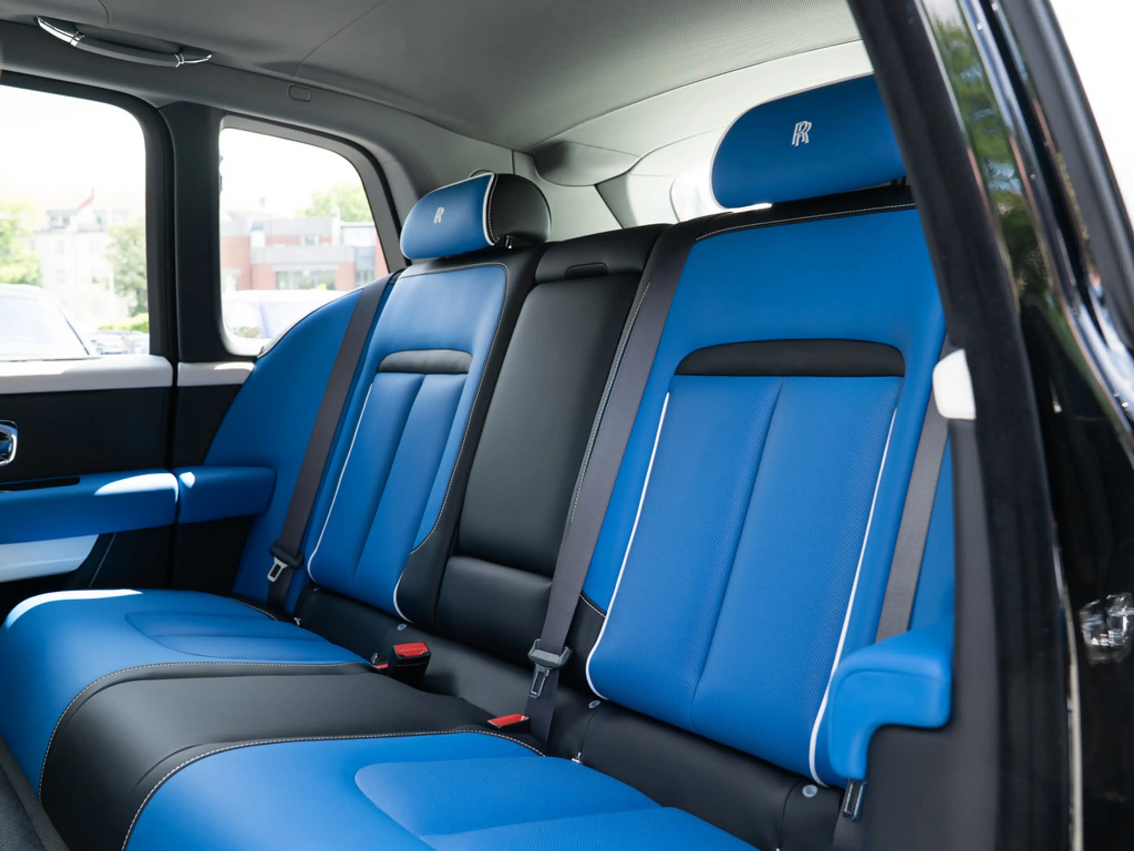 Rolls-Royce Cullinan Panoramadach — photo 12