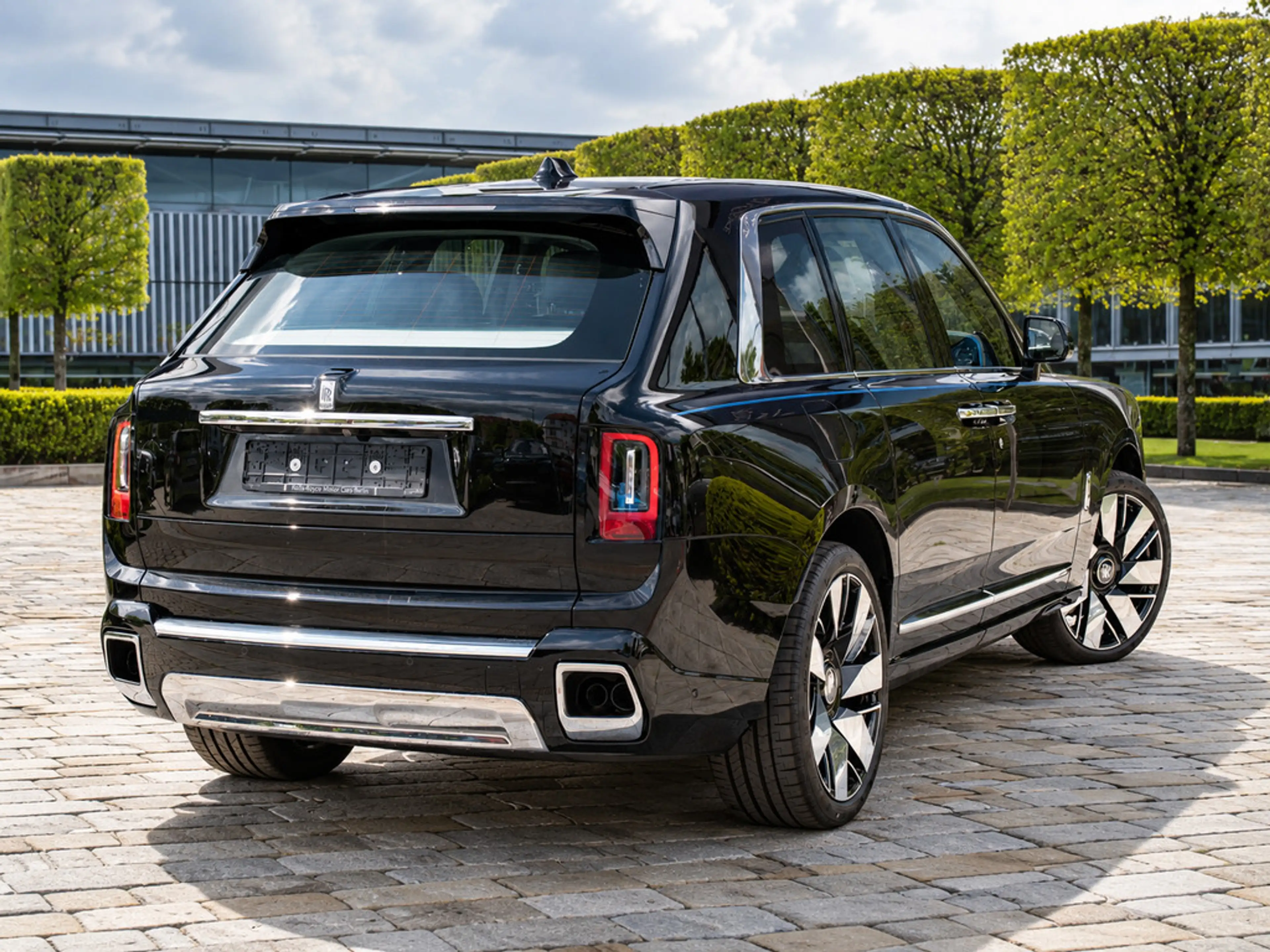 Rolls-Royce Cullinan Panoramadach — photo 5